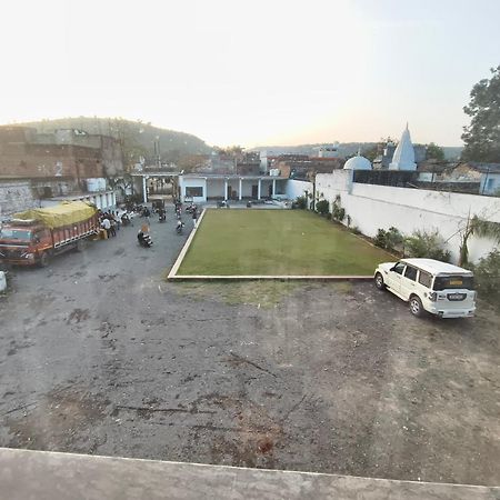 Hotel Modi Palace, Chanderi Mp Zewnętrze zdjęcie