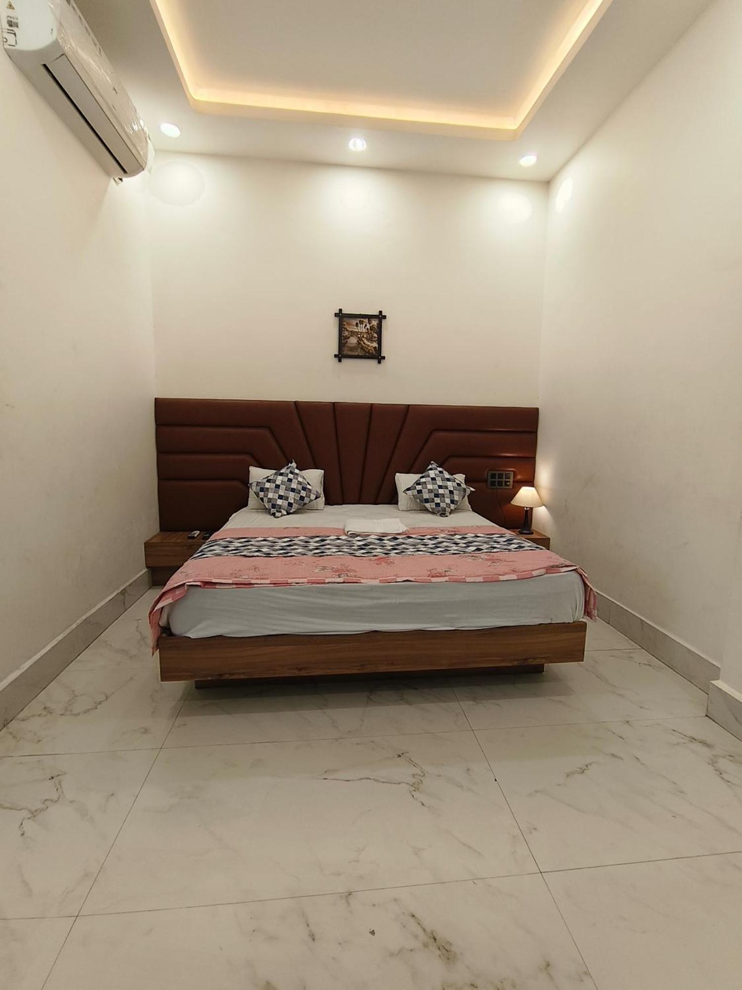 Hotel Modi Palace, Chanderi Mp Zewnętrze zdjęcie
