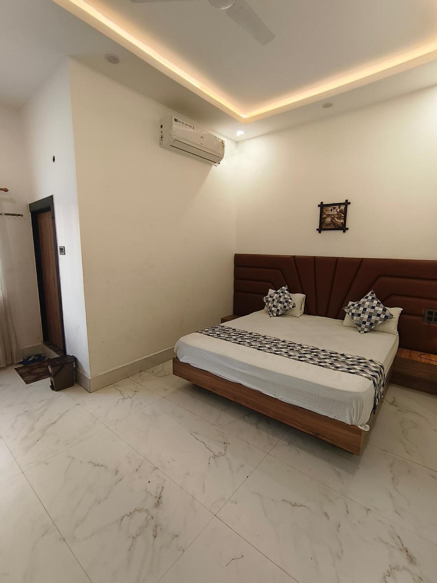 Hotel Modi Palace, Chanderi Mp Zewnętrze zdjęcie